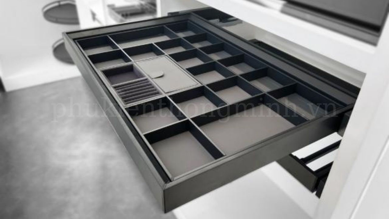 Giá kệ để đồ trang sức Vickini