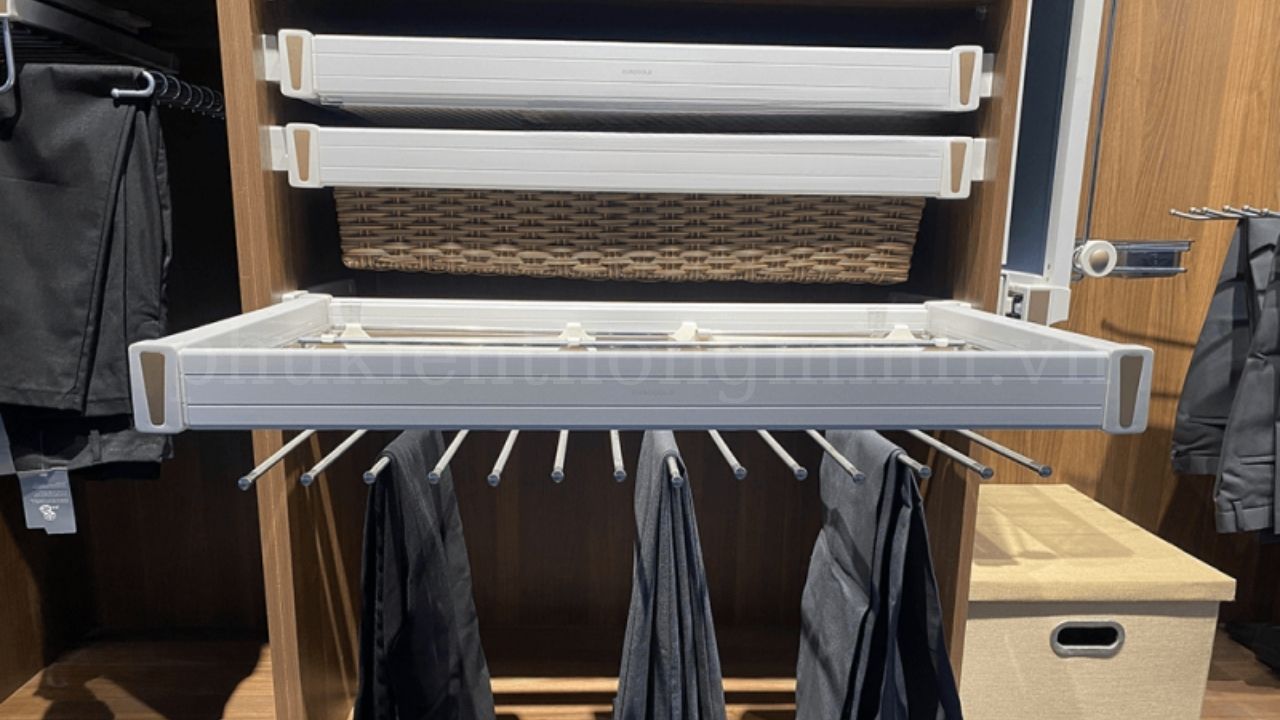 Giá vắt quần âu kết hợp để trang sức Eurogold