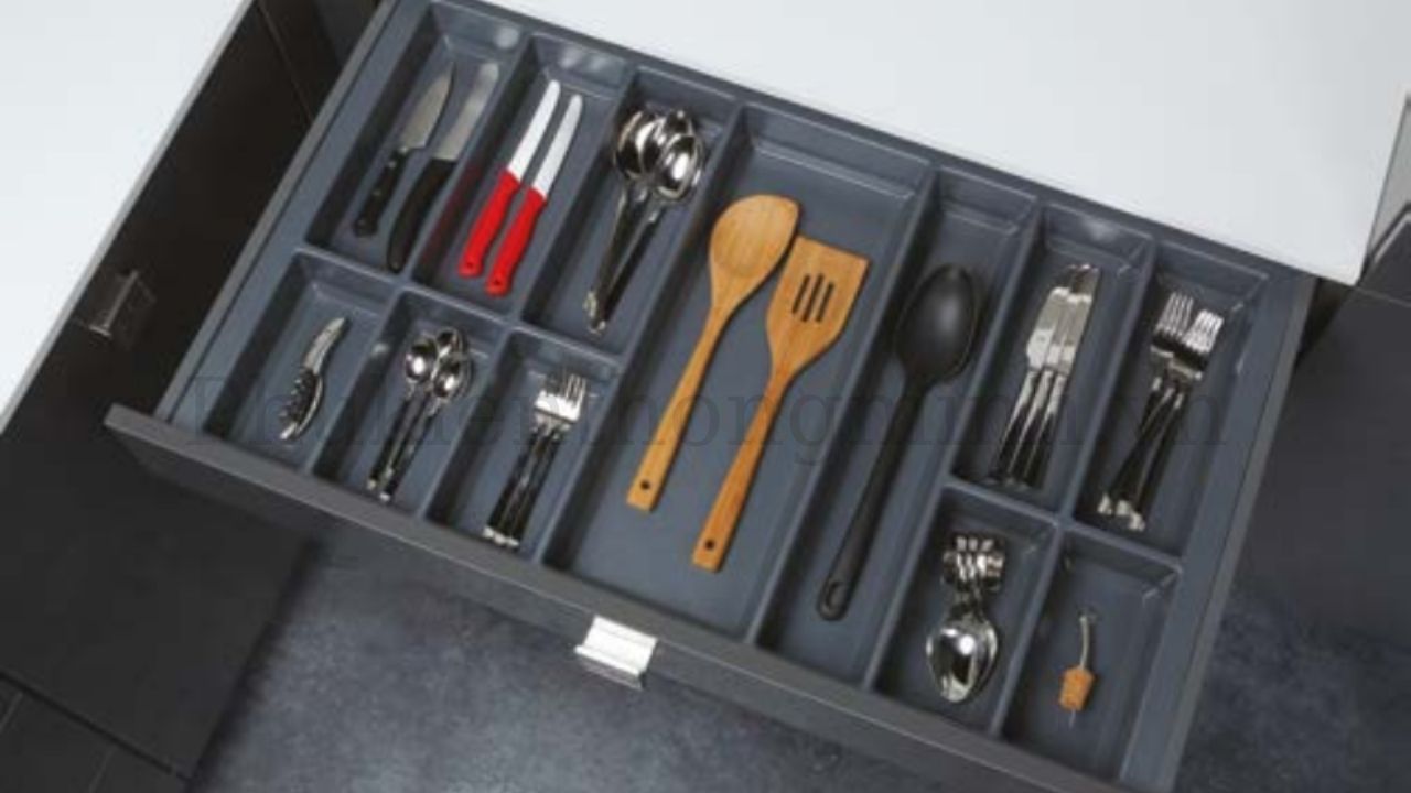 Khay Chia Thìa Dĩa Hafele 900