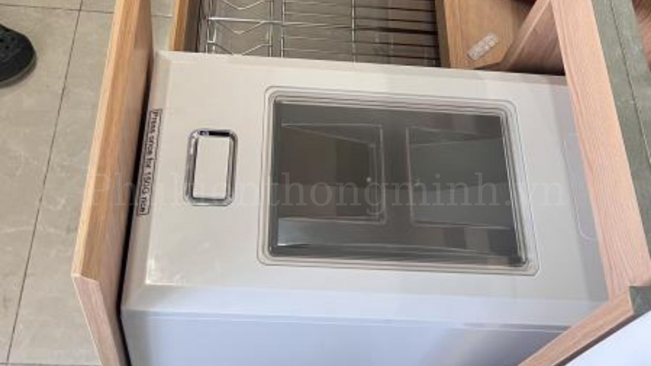 Thùng Đựng Gạo Gắn Cánh Spinto Hafele 549.32.758