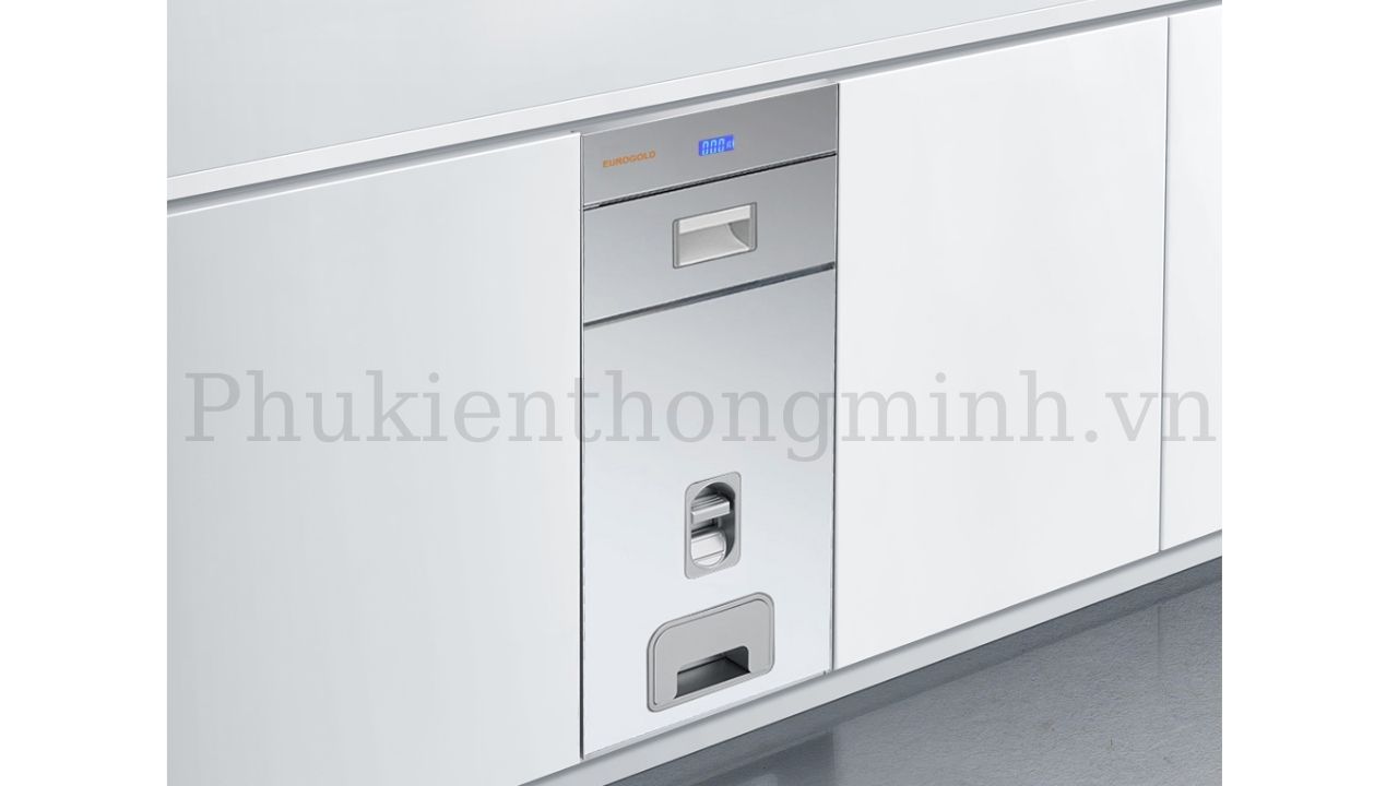 Thùng gạo điện tử Eurogold màu Bạc (B301 / GB301S)